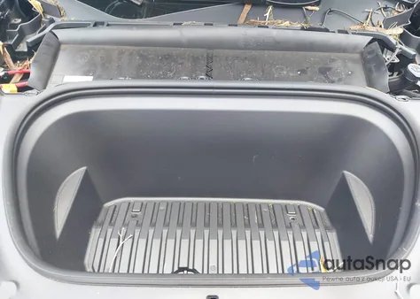 2024 Tesla Model Y из США, поврежденный, VIN 7SAYGDED5RF111338